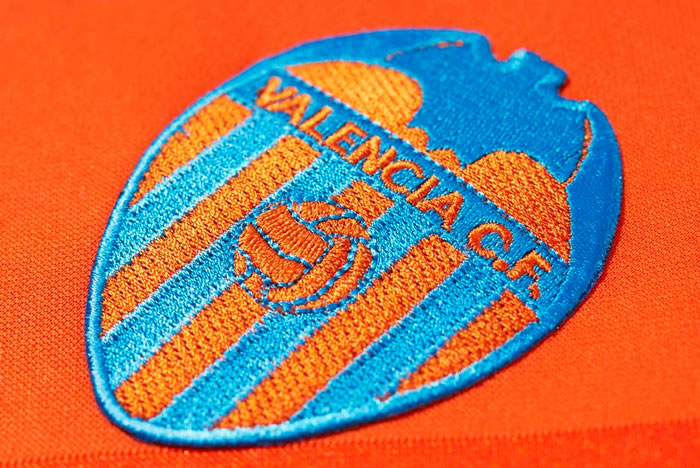 http://www.football-shirts.co.uk/fans/wp-content/uploads/2014/07/ValenciaAway14-1.jpg